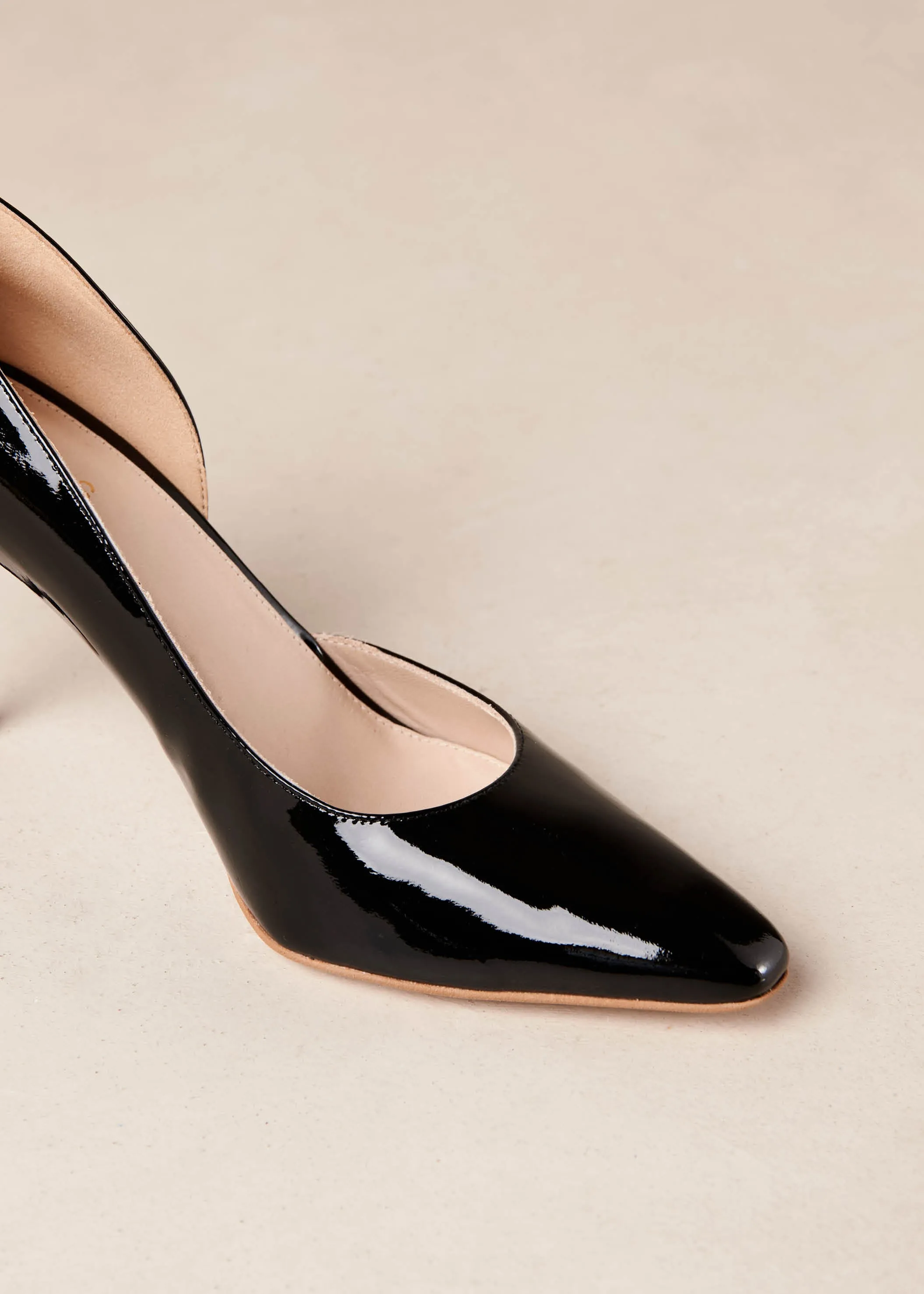 Amelia Onix Black Leather Pumps