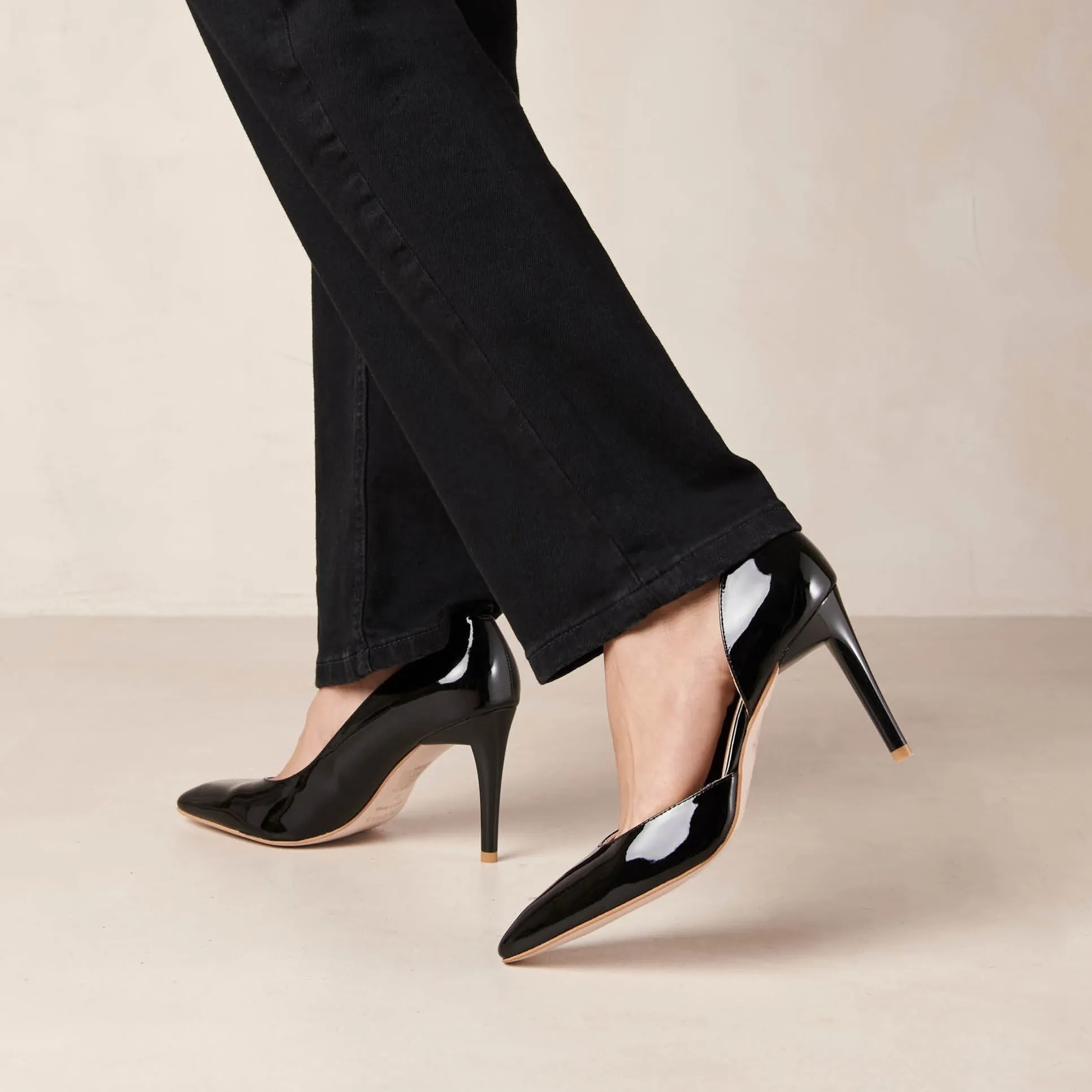 Amelia Onix Black Leather Pumps