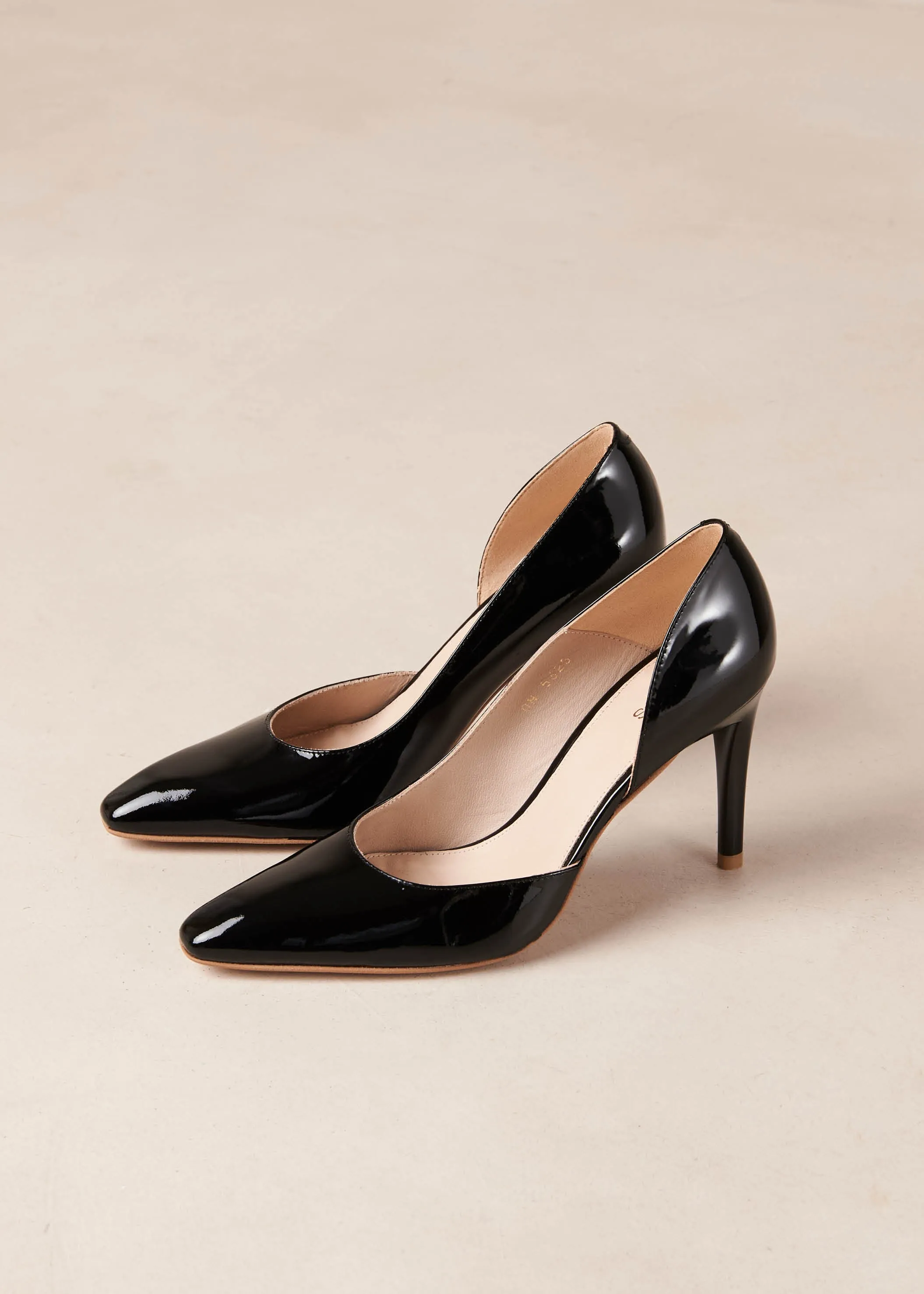 Amelia Onix Black Leather Pumps