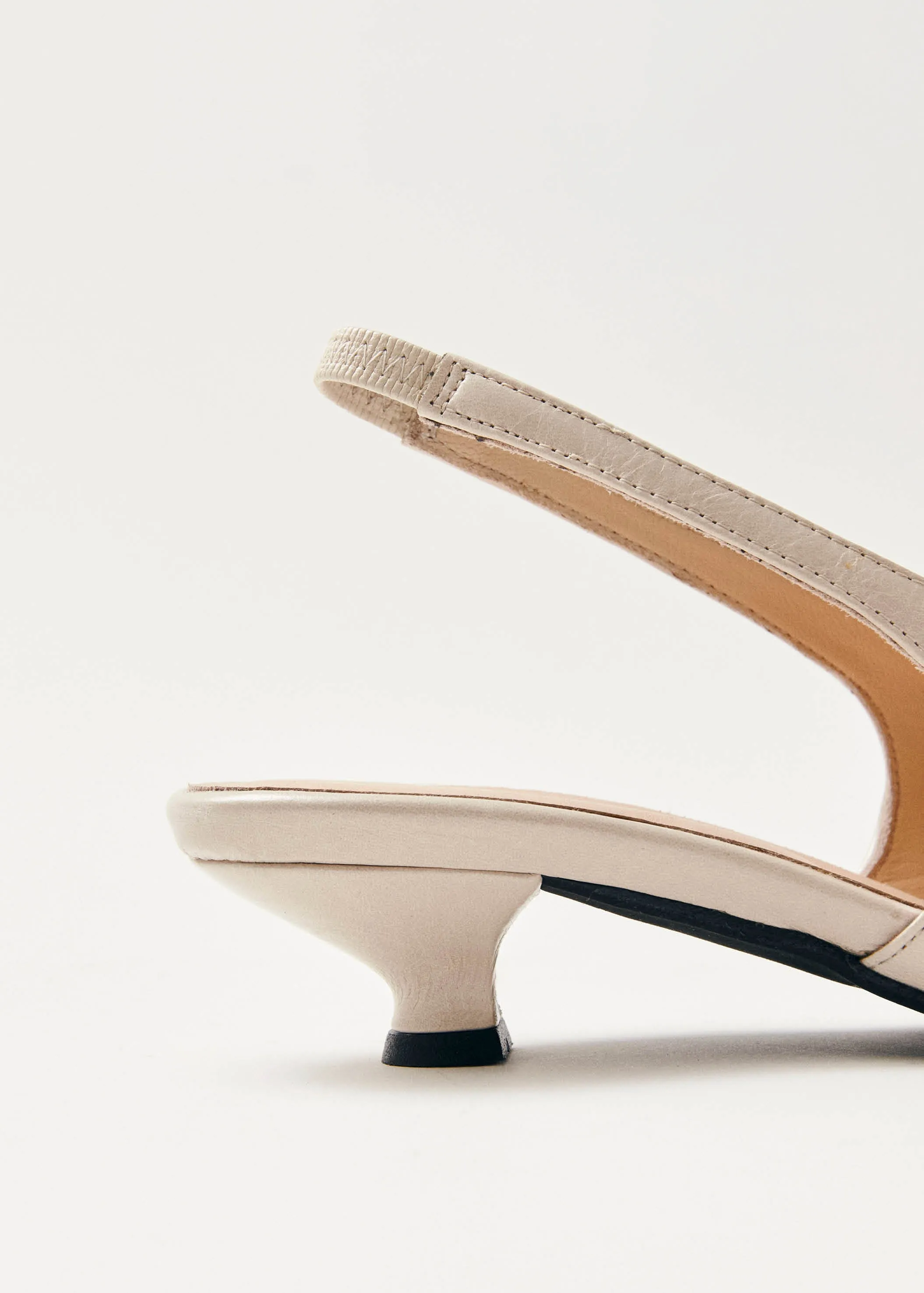 Eros Cream Leather Pumps