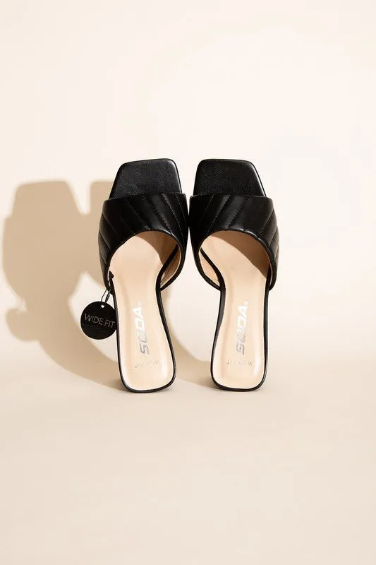 GRACELYN SQUARE WIDE FIT HEELS [ONLINE EXCLUSIVE]