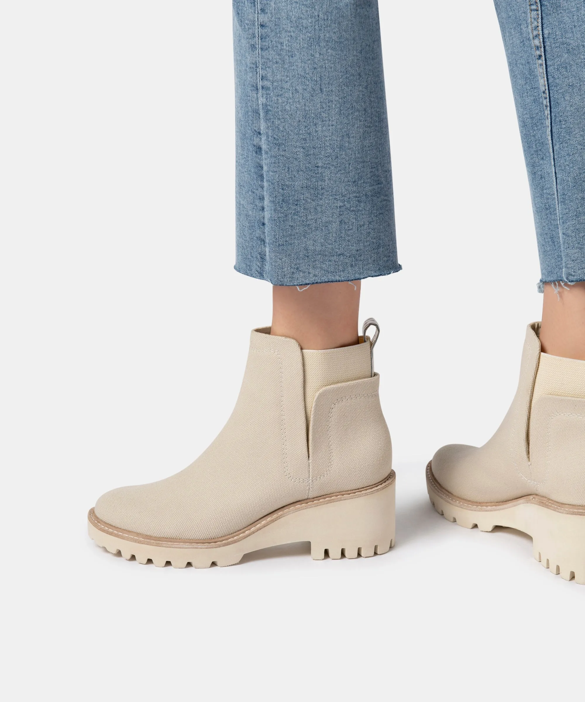 HUEY BOOTIES IN SANDSTONE CANVAS - re:vita